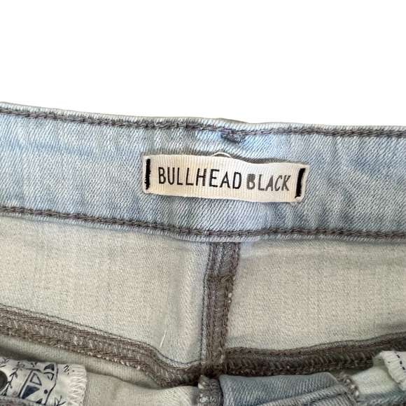Bullhead Black Size 5 Washed Light Blue Cutoff Jean Shorts Fringe - Picture 8 of 10
